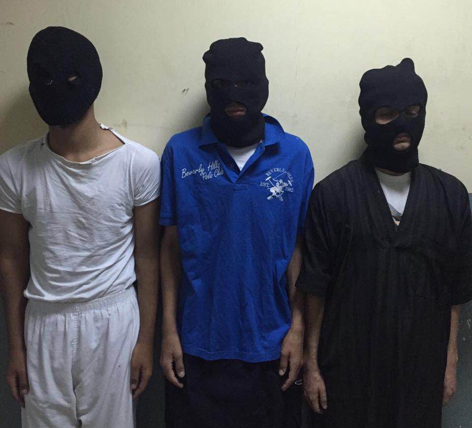 الاطاحة بعصابة السطو المسلح على محل حلويات في الرياض (3)