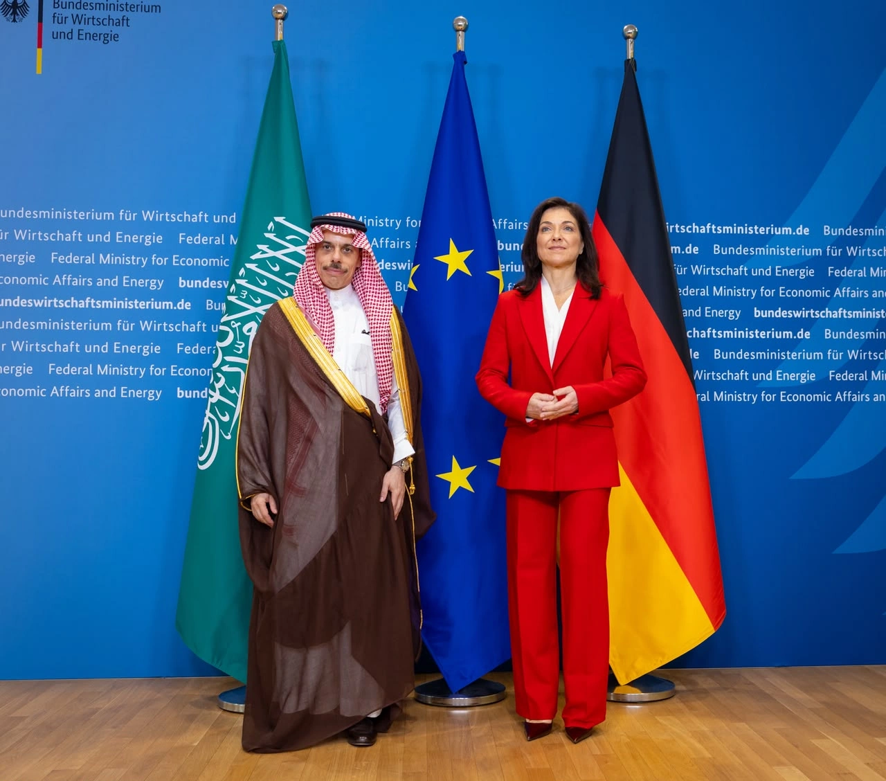 فيصل بن فرحان يبحث تعزيز الشراكة الاقتصادية مع وزيرة الطاقة الألمانية _السعودية اليوم