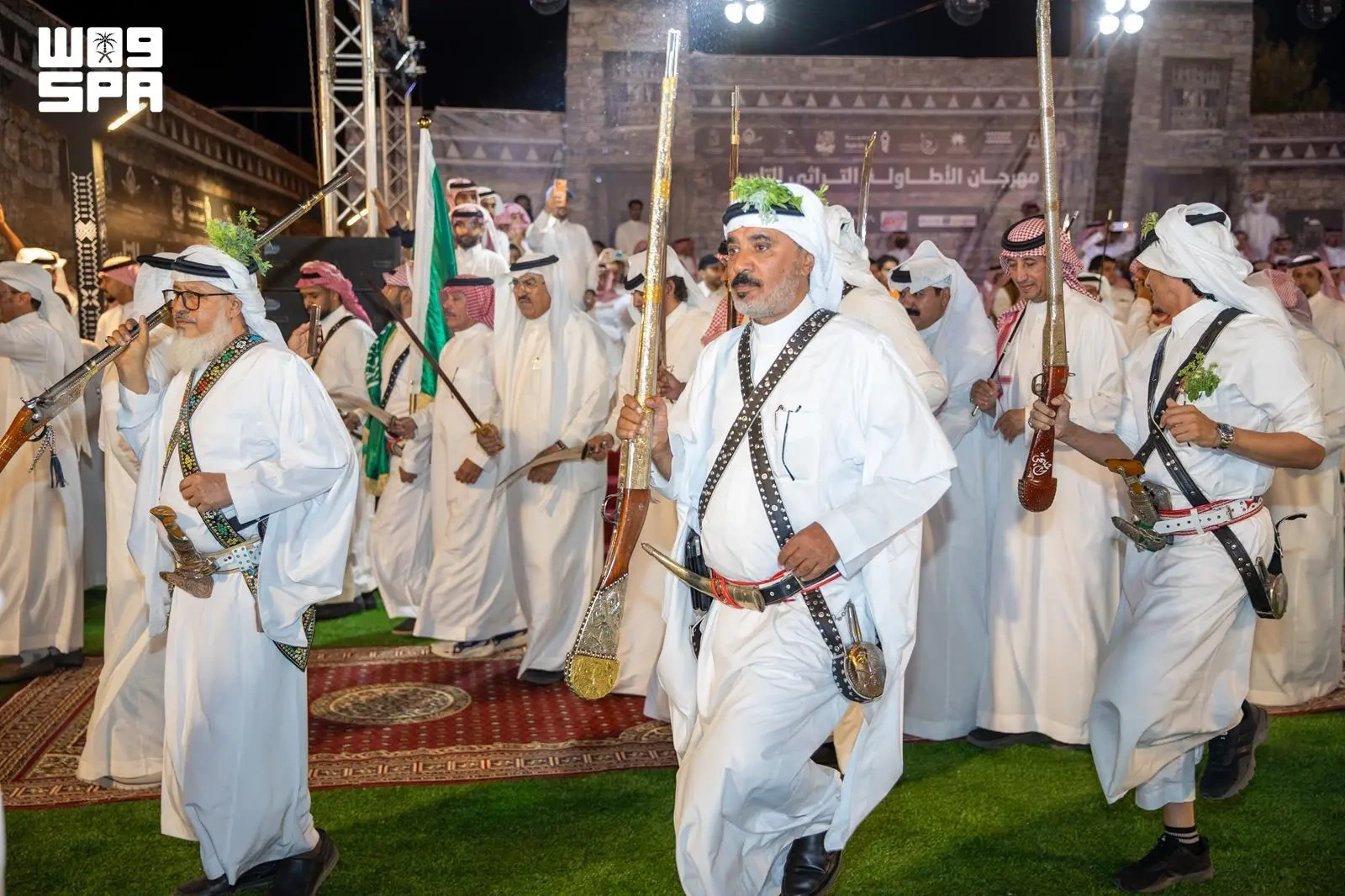 فن العرضة.. لوحة إبداعية تجسد ثراء وتنوّع الموروث الشعبي بالباحة 