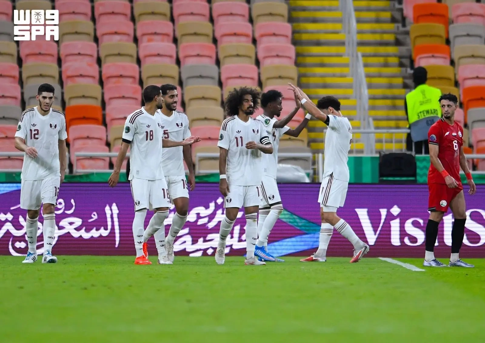 المنتخب القطري يتغلب على اليمن ويتأهل إلى نصف نهائي كأس خليجي 27