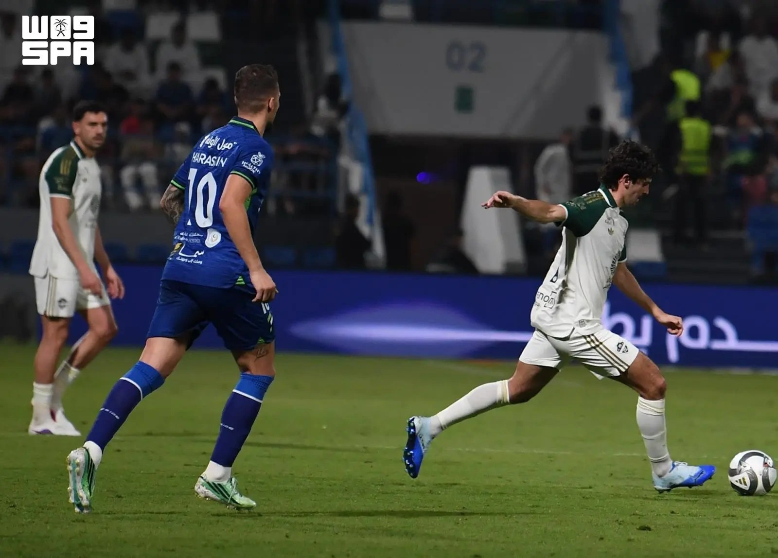 الأهلي يتغلب على الفتح برباعية في دوري روشن