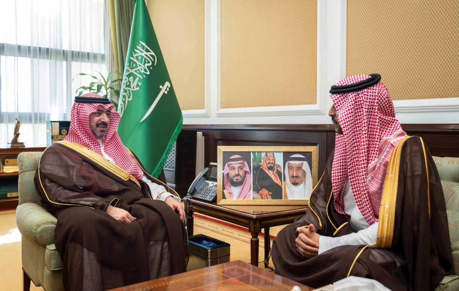 خالد بن سعود يطلع على مؤشرات الأداء للخدمات الصحية بمنطقة تبوك 