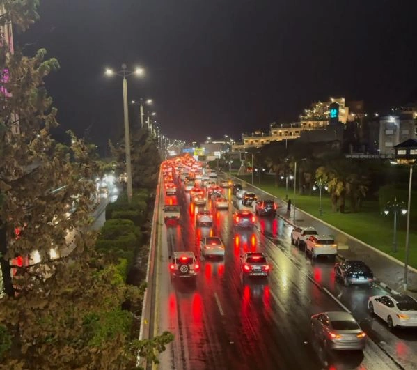 مشاهد بديعة لأجواء مكة المكرمة أثناء هطول الأمطار 