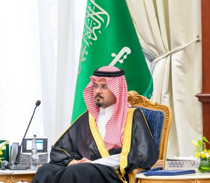 الأمير سلمان بن سلطان يكرّم الفائزين في كأس المدينة للذكاء الاصطناعي