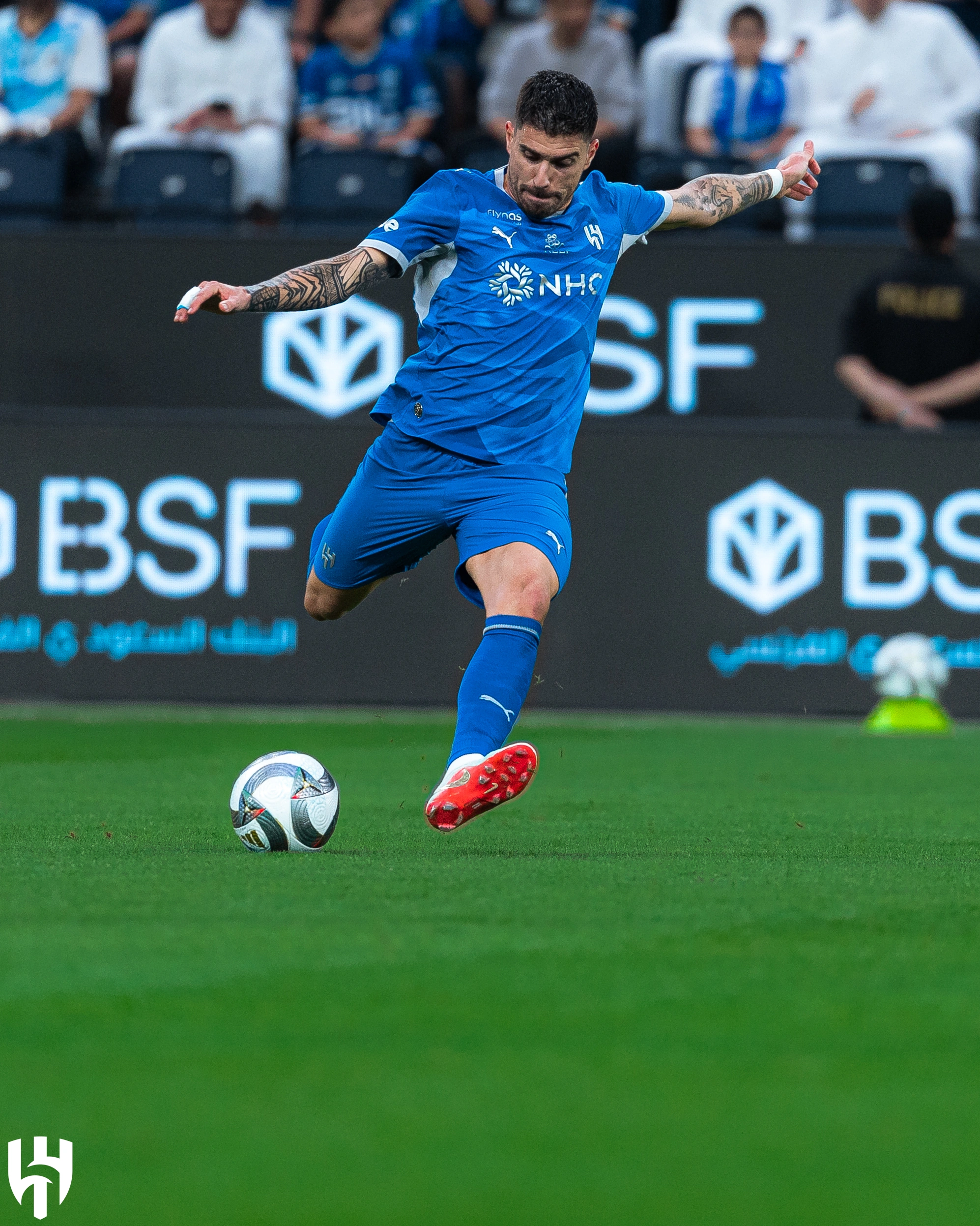 الهلال يكسب الحزم بصعوبة في دوري روشن