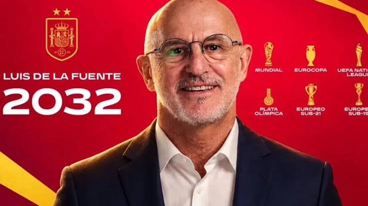 تمديد عقد مدرب منتخب إسبانيا دي لا فوينتي حتى 2032