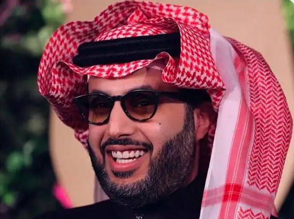 تركي آل الشيخ يعلن إقامة نزال تاريخي يجمع فيوري وجوشوا