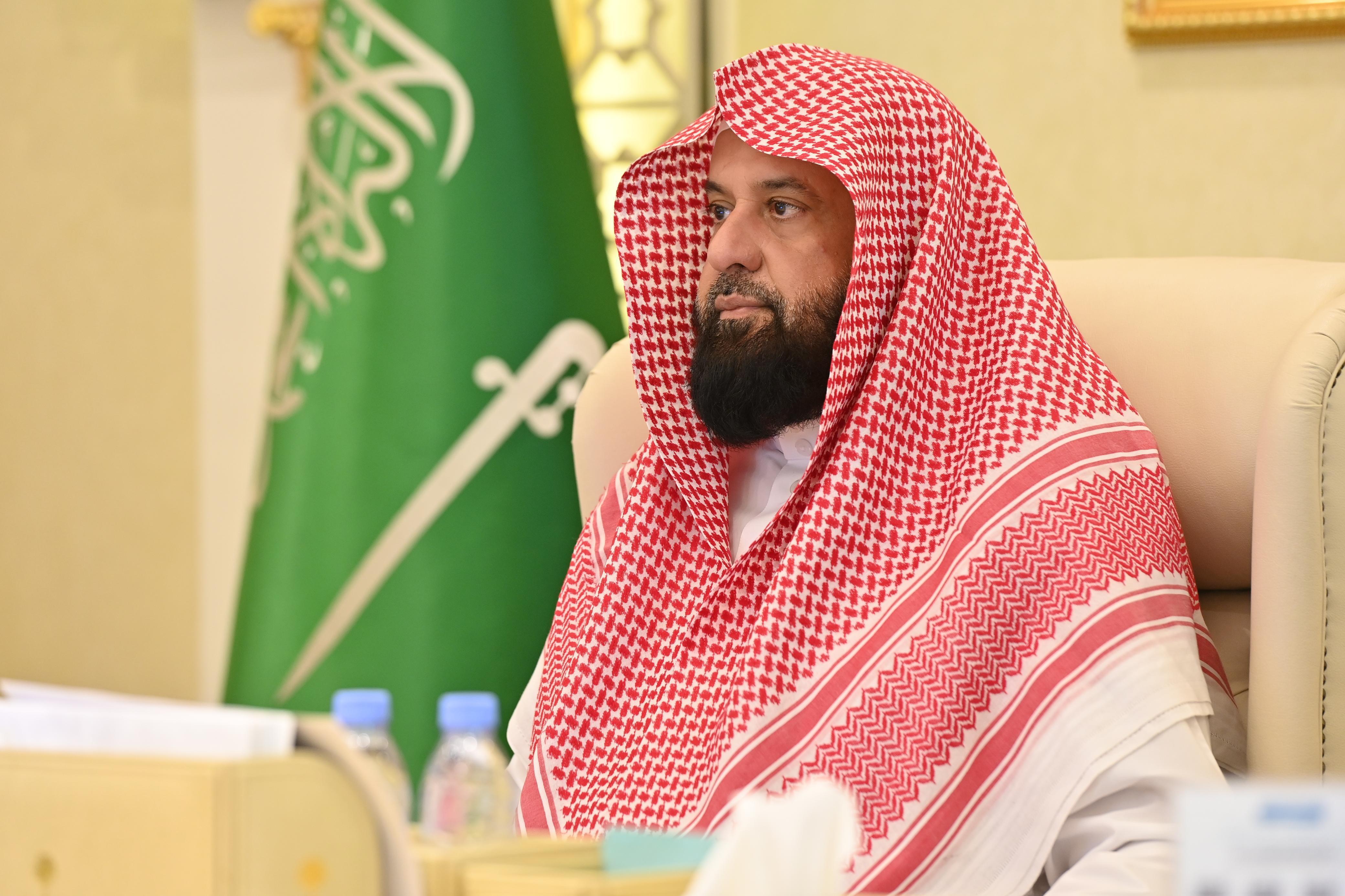 الشيخ السند: الإجراءات الكريمة تجسّد حرص القيادة على رعاية المواطنين وتخفيف الأعباء عنهم