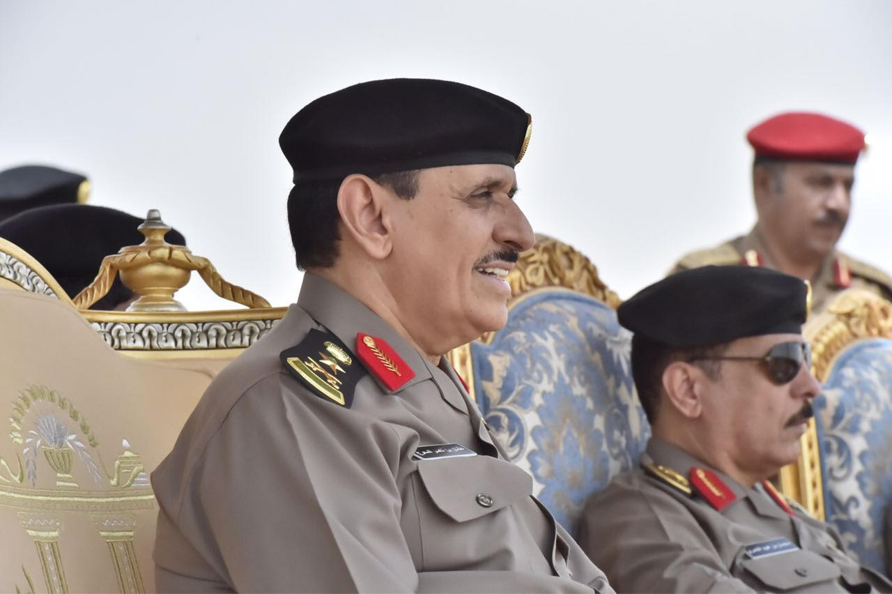بالصور.. الفريق المحرج يدفع بخريجي الدورة الـ45 للضباط الجامعيين 19 بالصور.. الفريق المحرج يدفع بخريجي الدورة الـ45 للضباط الجامعيين - المواطن