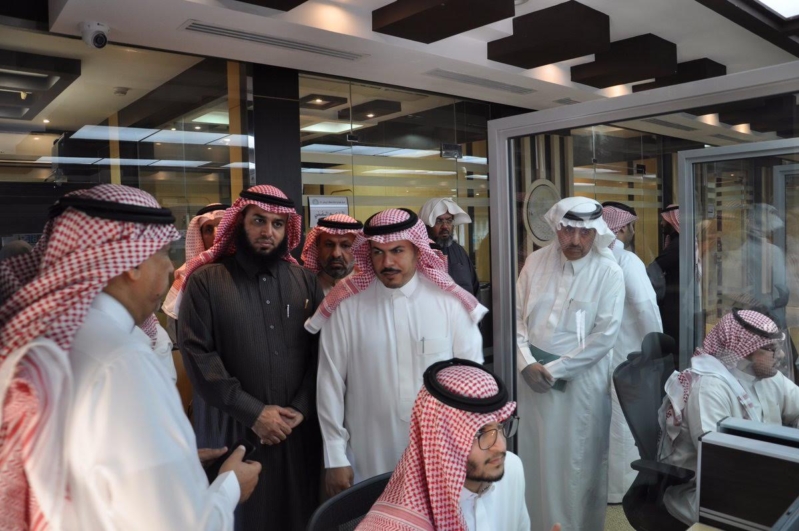 صور.. زيارة ميدانية للمواطنين إلى مركز 940 بأمانة الرياض صحيفة