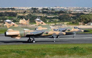 سلاح الجو الليبي: شاركنا الطائرات المصرية في ضرب مواقع “داعش”