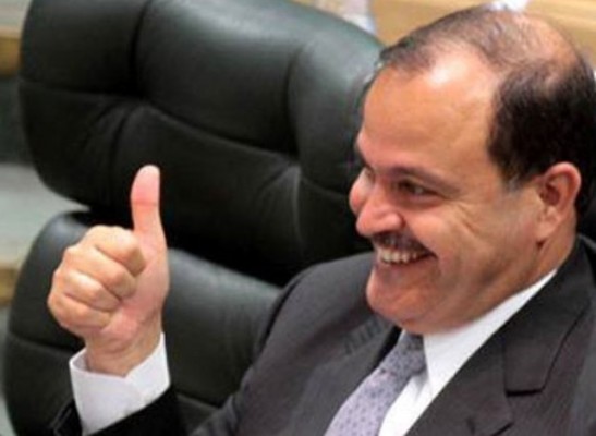 وزير الداخلية الأردني يُطلق “مزحة” على الهواء عن خروجه من الحكومة