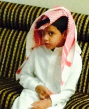 الطفل عبدالله: أتمنى العلاج من الشلل والمشاركة مع حماة الوطن