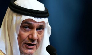 تركي الفيصل يفند مزاعم نيويورك تايمز حول إصابة 150 من آل سعود بكورونا