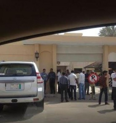سكان “واحة الرياض” يطالبون بنقل سفارة بنجلاديش