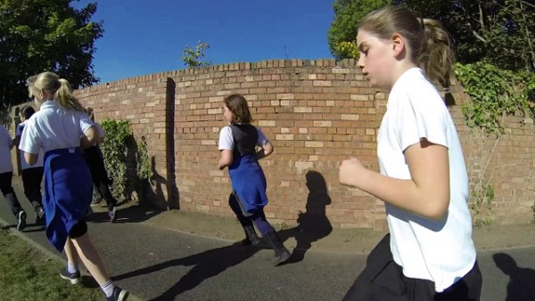 تلاميذ مدارس بريطانية يركضون ميلا يوميا
