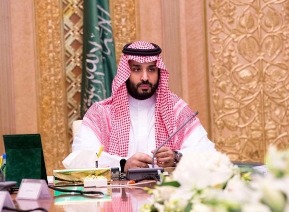 محمد بن سلمان يطّلع على عرض وزير المياه والكهرباء