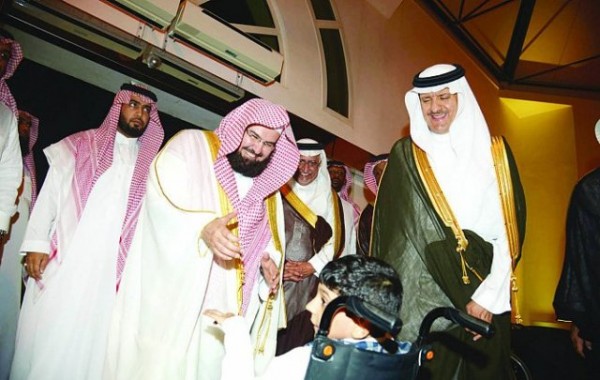 سلطان بن سلمان يدعم وقف مسابقة القرآن الكريم للمعوقين بـ 20 مليوناً