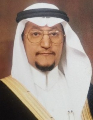 محمد بن سلمان يقف احترامًا لمعلمه رغم زحام المبايعين