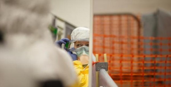 غوغل تطور جهازا لوحيا “معقما” لمكافحة إيبولا