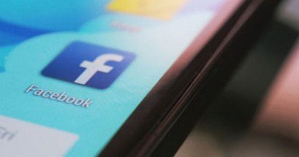 فيسبوك تغلق 4 مواقع سورية ولبنانية
