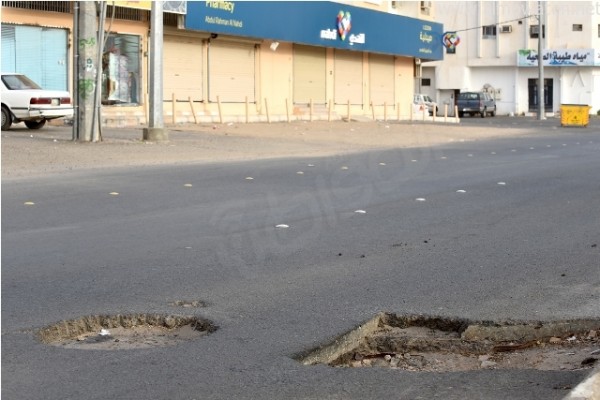 بالصور .. حفريات تؤرق ساكني حي الفهد بنجران