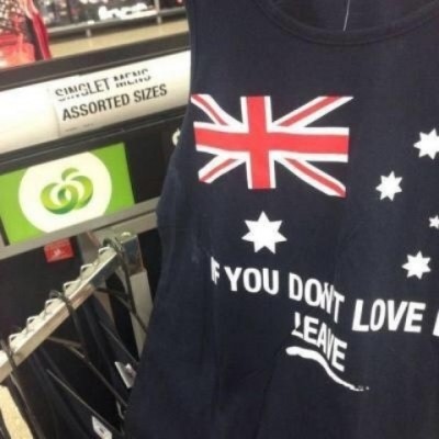 “وول وورث” تسحب قميصاً كتبت عليه ” إذا لا تحب أستراليا غادرها