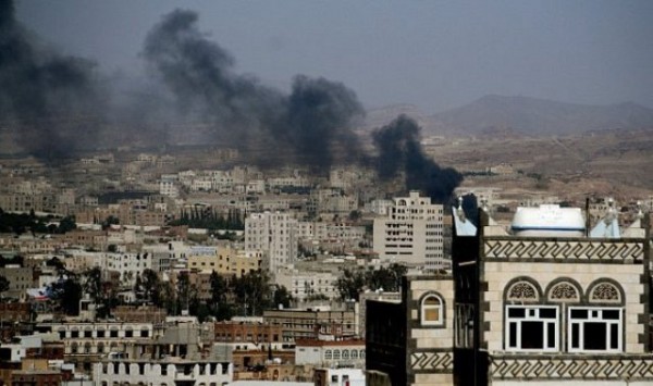 انفجار عنيف يستهدف السفارة الإيرانية في صنعاء