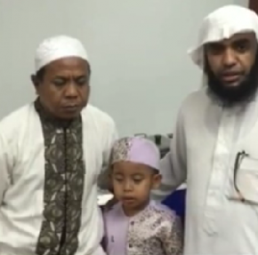 #تيوب_المواطن :بكاء طفل أندونيسي لضياع فرصة الفوز بـ”عمرة” في مسابقة لحفظ القرآن