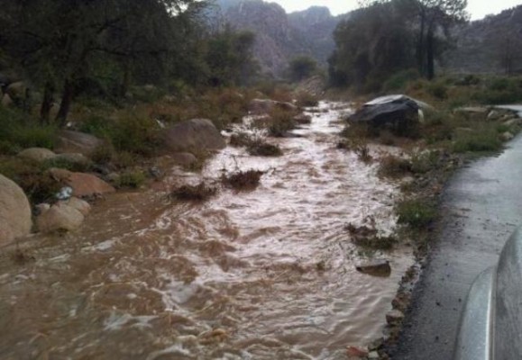 أمطار غزيرة مصحوبة بزخات البرد على النعيرية