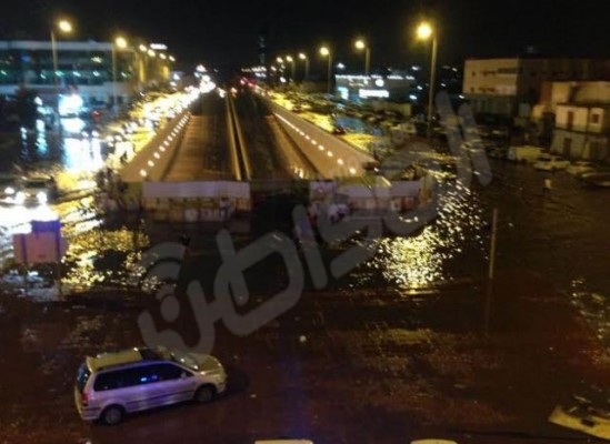 إغلاق نفق طريق فلسطين بجدة بسبب الأمطار