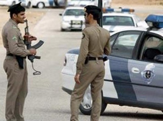 شرطة الرياض توقع بأحد المطلوبين و بحوزته موادا مخدرة