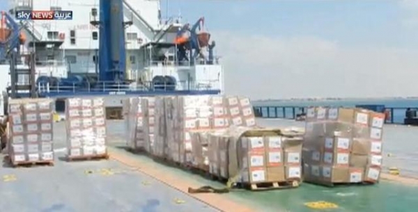 سفن مساعدات تبدأ بالوصول إلى ميناء عدن