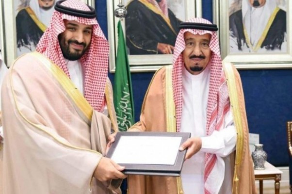 محمد بن سلمان لازم والده فاكتسب خبرة العمل القيادي والإداري