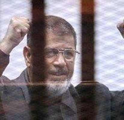 تأييد حكم السجن المؤبد بحق محمد مرسي في قضية التخابر مع قطر