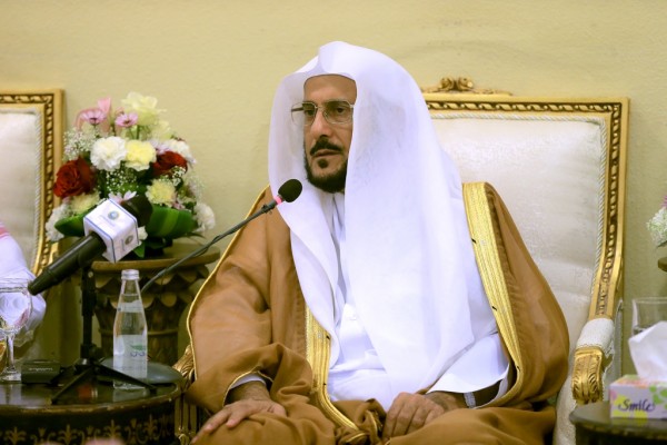 آل الشيخ لأعضاء هيئة الرياض: جهودكم مشكورة وأجركم على الله