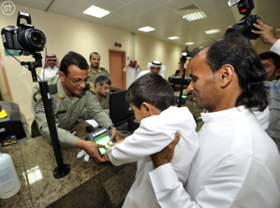 “جوازات مكة” تبدأ بتصحيح أوضاع اليمنيين المخالفين