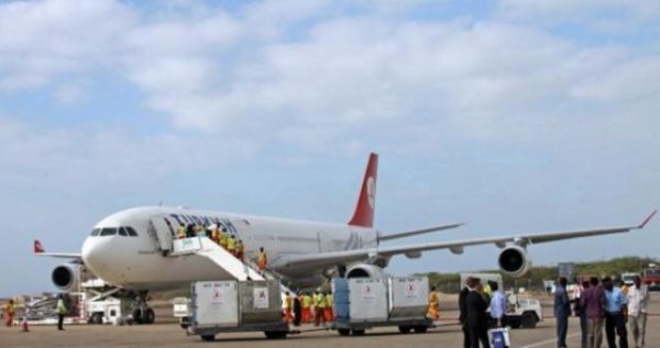 سكاي نيوز: قوات موالية لهادي تستعيد مطار #عدن