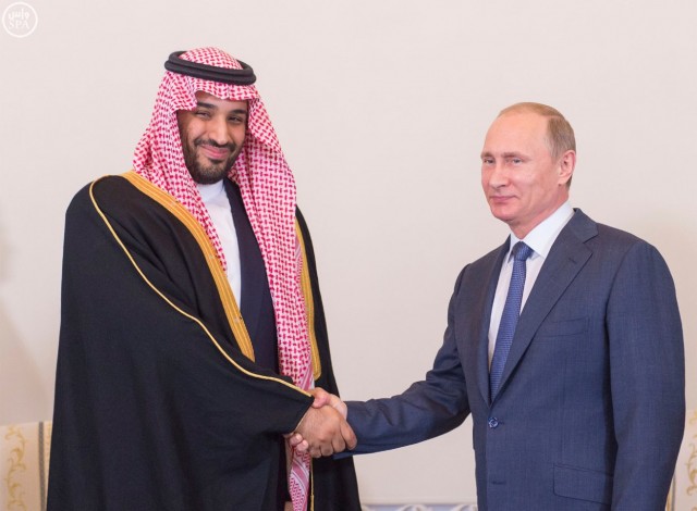 صحيفة أمريكية : السعودية وروسيا تعملان على السيطرة على أسواق النفط