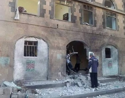 اليمن.. انفجار عنيف يستهدف مقراً لـ”الحوثيين” وسط صنعاء
