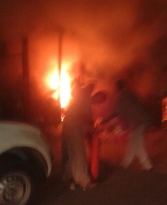 مجهول يشعل النار في سوبر ماركت بـ“صفا جازان”
