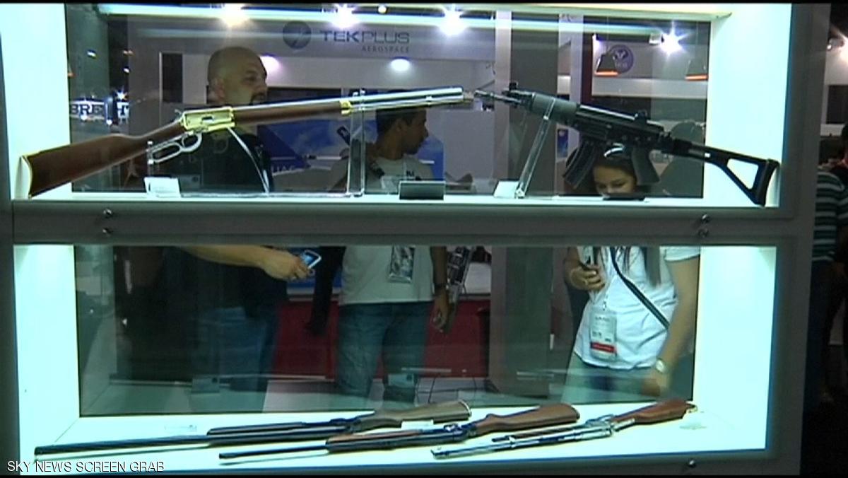 مهرب حوثي يهوي بأسهم أكبر شركة سلاح برازيلية