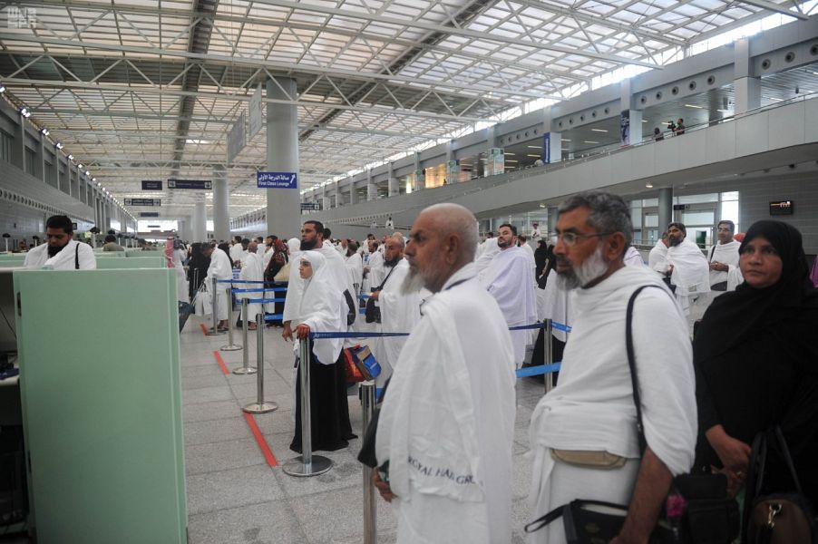 مطار الملك عبدالعزيز الدولي يستقبِل ويودِّع أكثر من 2.4 مليون معتمر