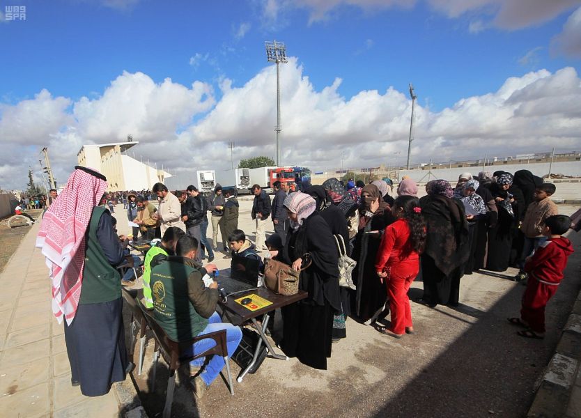 بالصور.. مركز الملك سلمان للإغاثة يوزع كسوة الشتاء على اللاجئين السوريين