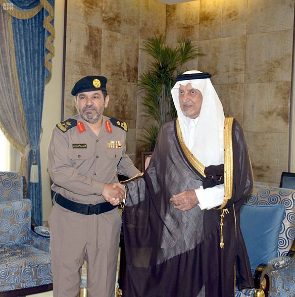 أمير مكة يقلد مدير مكافحة المخدرات رتبته الجديدة