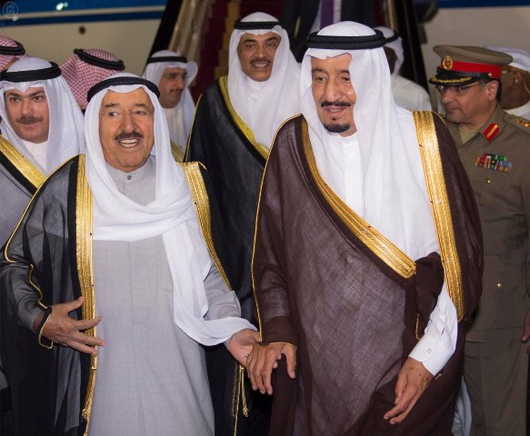 أمير الكويت يصل الرياض وولي العهد في مقدمة مستقبليه