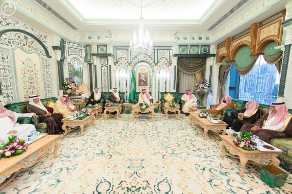بالصور .. الملك يصل #مكة لقضاء بقية #رمضان بجوار المسجد الحرام