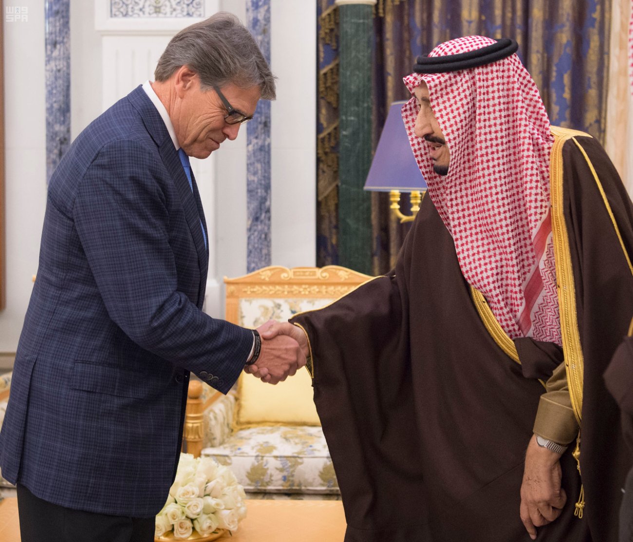 الملك يبحث مع وزير الطاقة الأمريكي العلاقات الثنائية ومجالات التعاون
