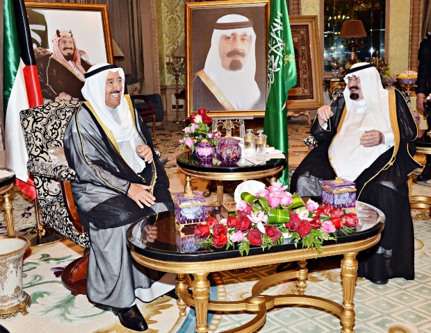 أمير الكويت يبرق للملك ويشكره على حفاوة الاستقبال