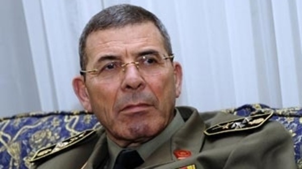 رئيس أركان الجيش التونسي يقدم استقالته